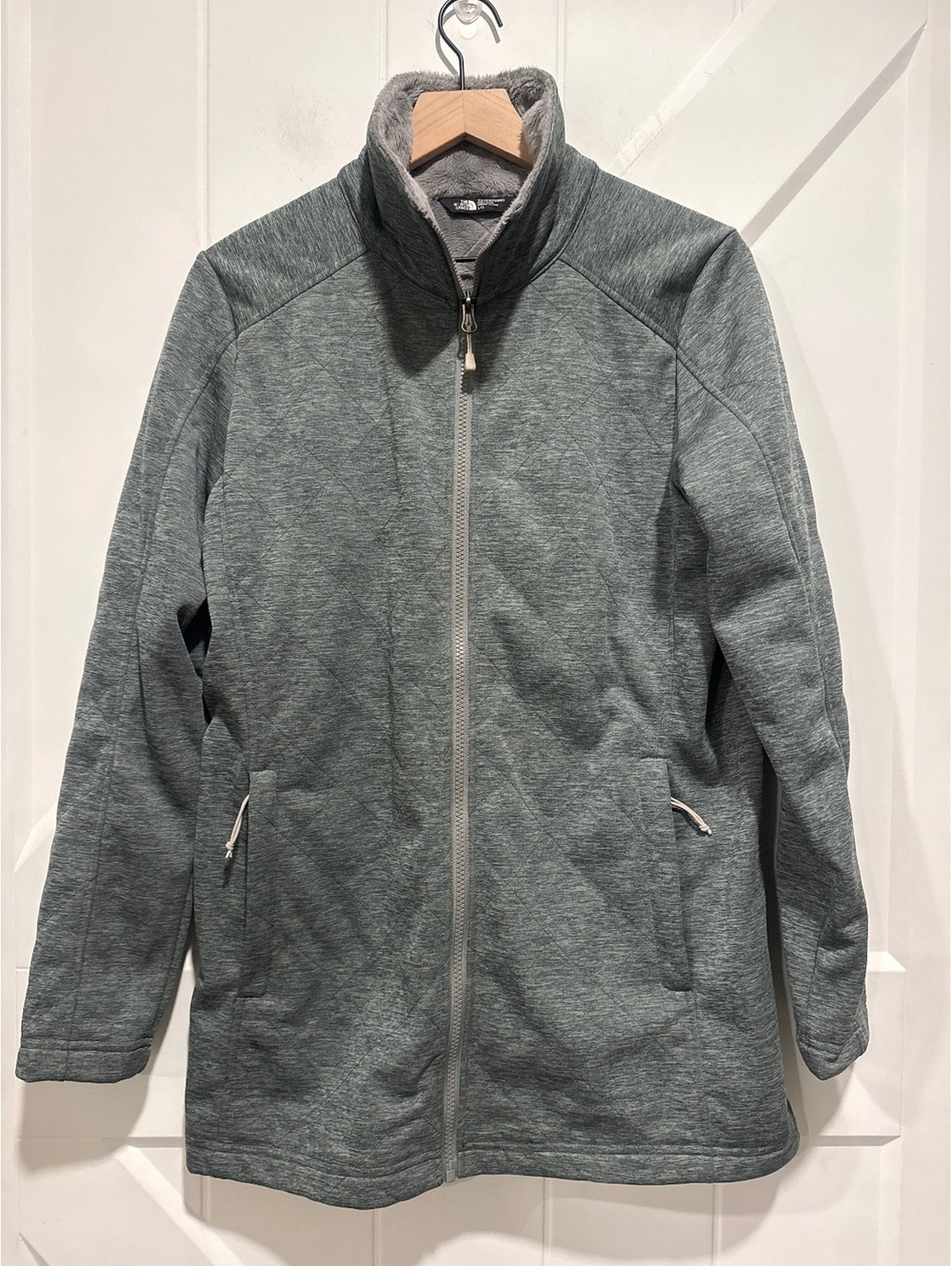 The North Face Women's Gray Full-Zip Quilted Fleece Jacket, Large